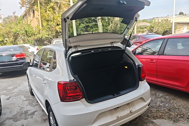 Volkswagen Polo 2015 #19 Volkswagen Polo 2015 car image #19