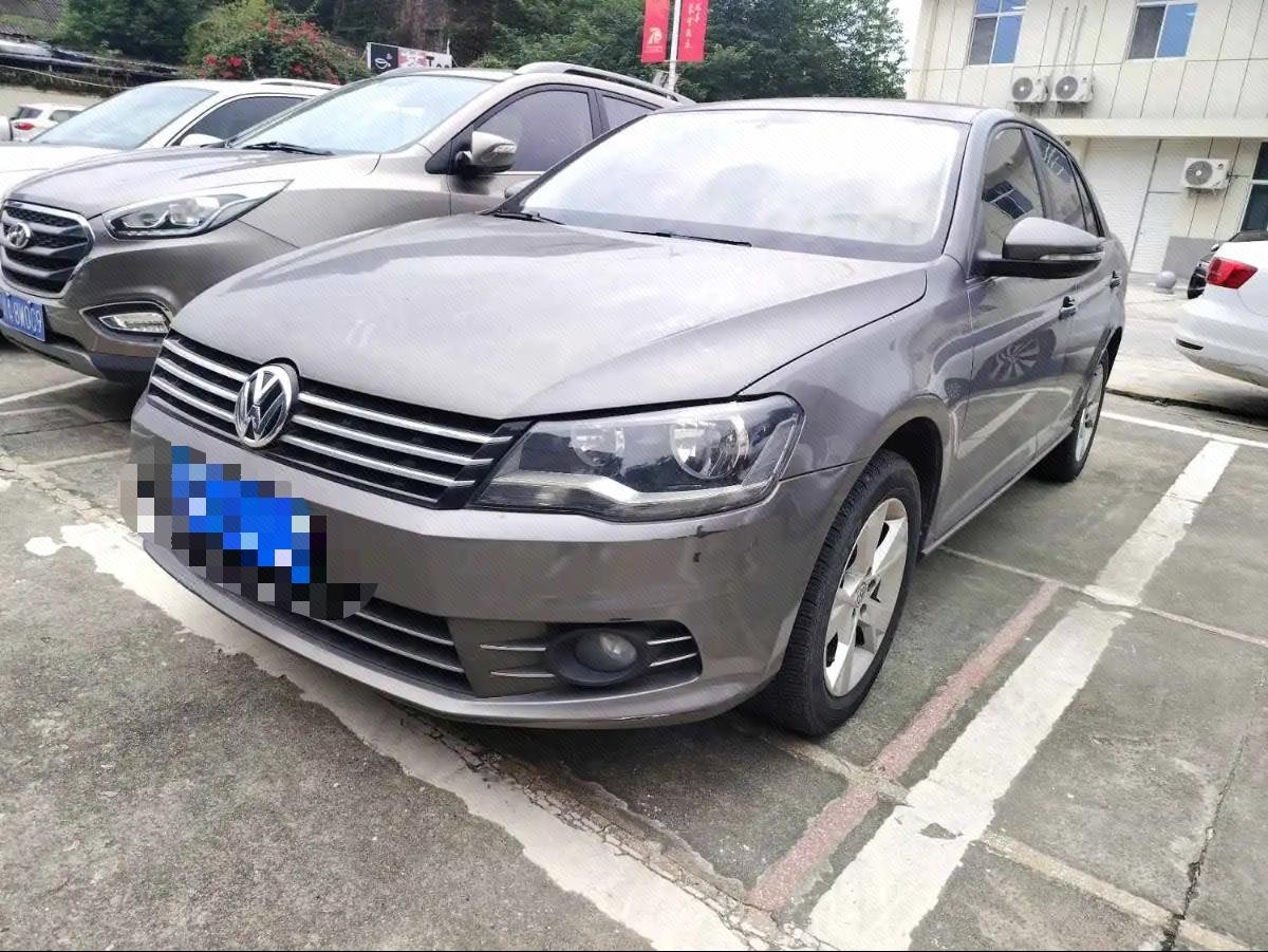 Volkswagen Bora 2015 car image 