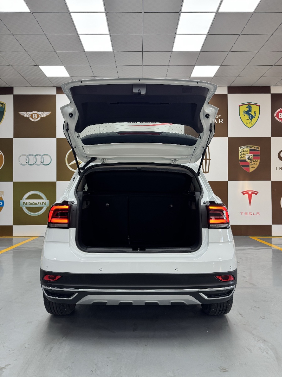 Volkswagen T-Cross 2023 #16 Volkswagen T-Cross 2023 car image #16