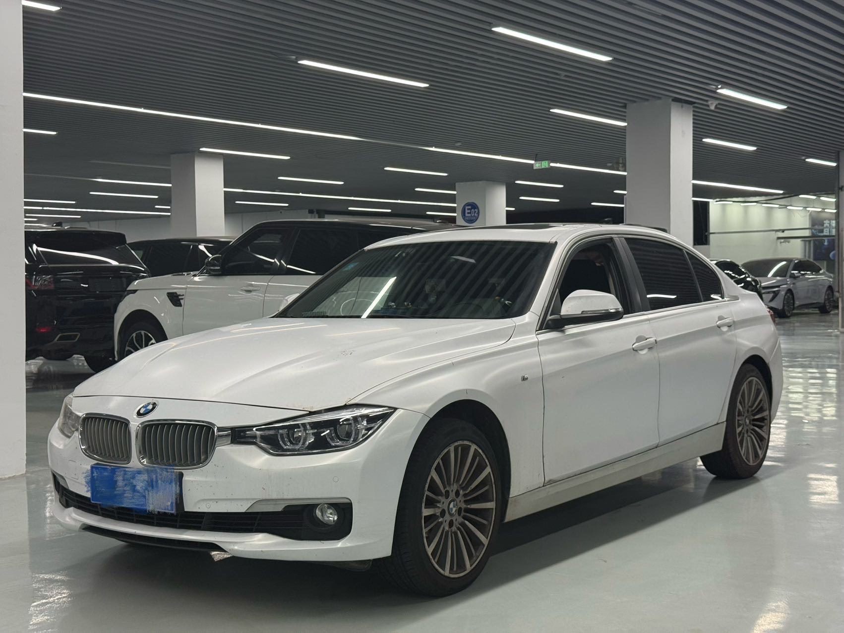 BMW 3 Series 2019 car image 
