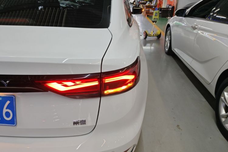 GEELY Emgrand 2023 #8 GEELY Emgrand 2023 car image #8