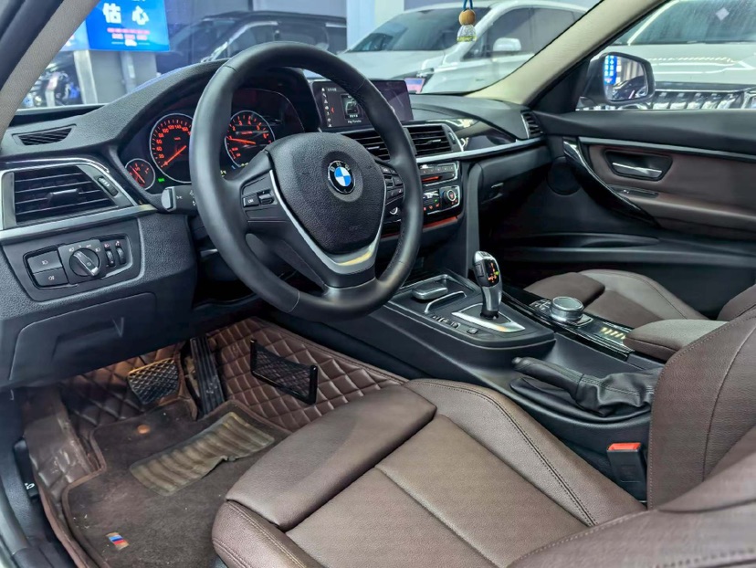 BMW 3 Series 2019 car image #5