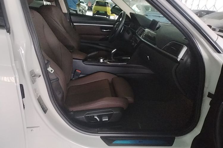 BMW 3 Series 2018 #24 BMW 3 Series 2018 car image #24