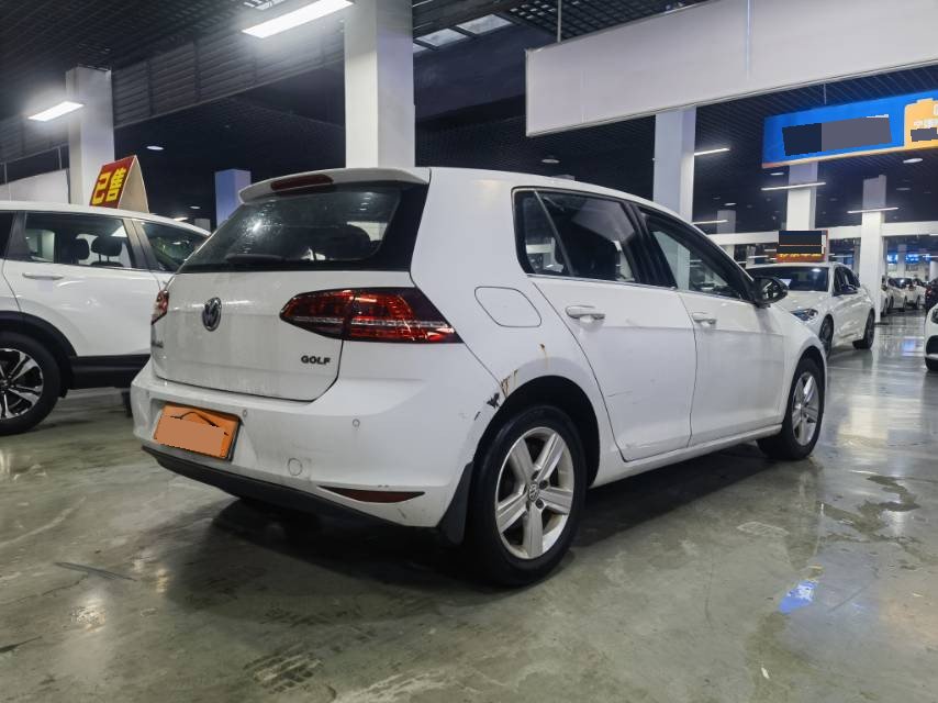 Volkswagen Golf 2017 car image #8