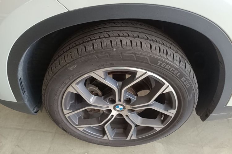 BMW X1 2020 car image #9