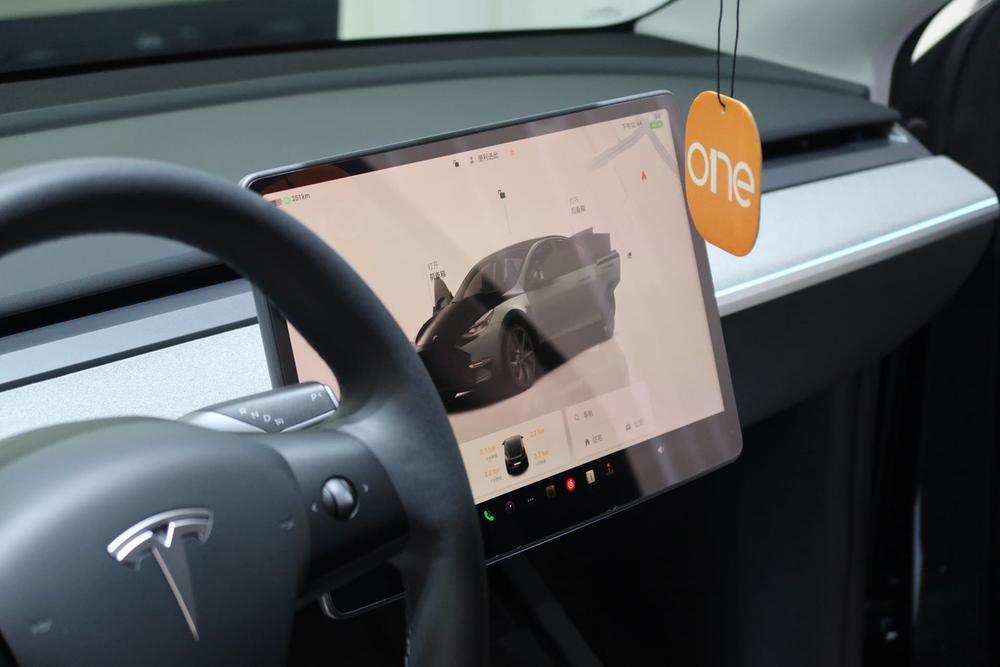 Tesla Model Y 2024 car image #7