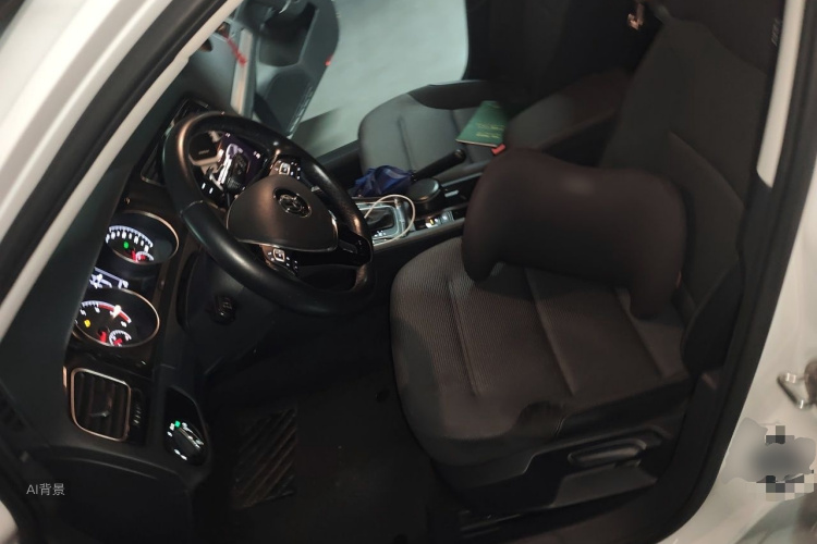 Volkswagen Golf 2019 car image #18