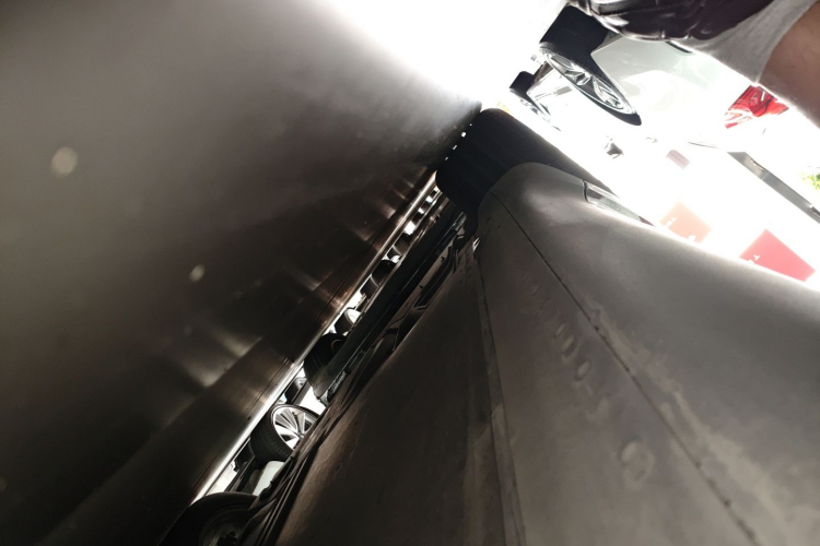 Tesla Model Y 2022 immagine di auto #24