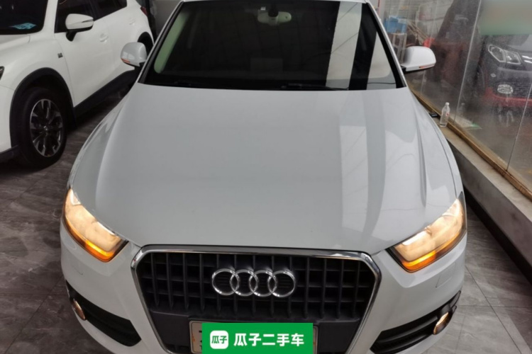 Audi Q3 2015 car image #3