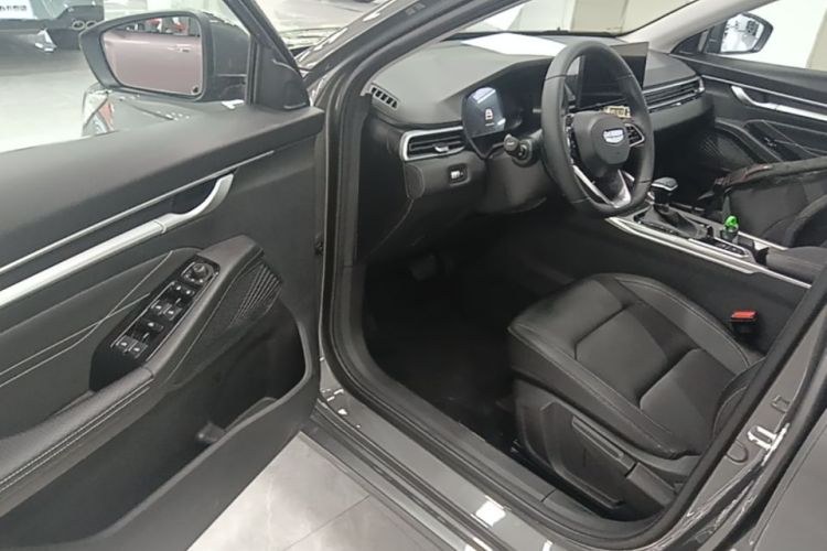 GEELY Emgrand 2024 #16 GEELY Emgrand 2024 car image #16