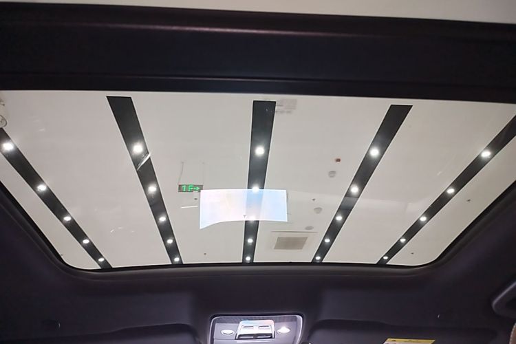 BYD Han 2024 car image #18