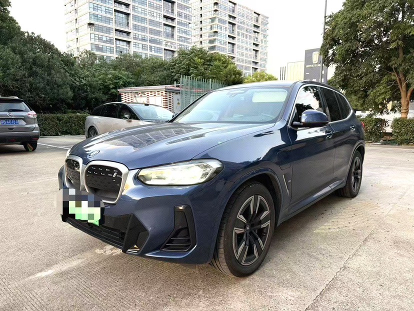 BMW iX3 2023 BMW iX3 2023 car image
