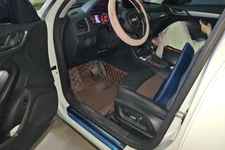 Audi Q3 2018 #18 Audi Q3 2018 car image #18