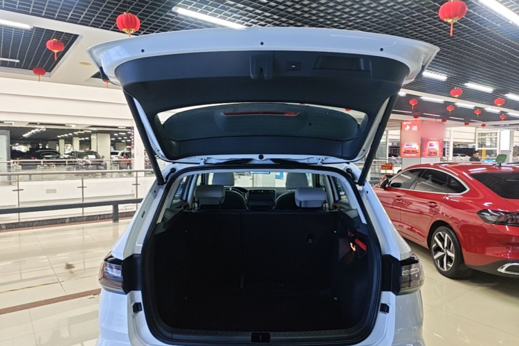 Volkswagen Tharu 2023 car image #19
