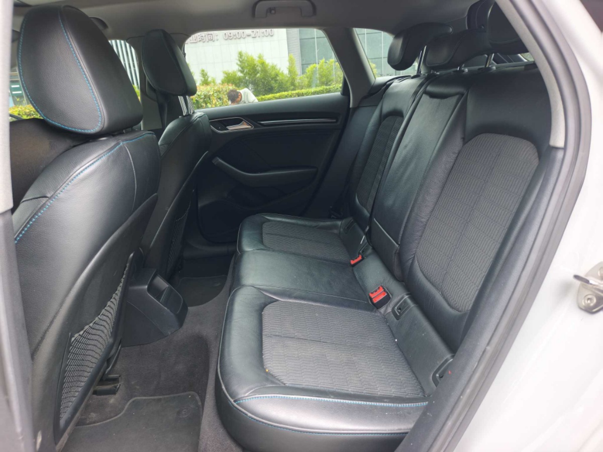 Audi A3 2018 car image #8
