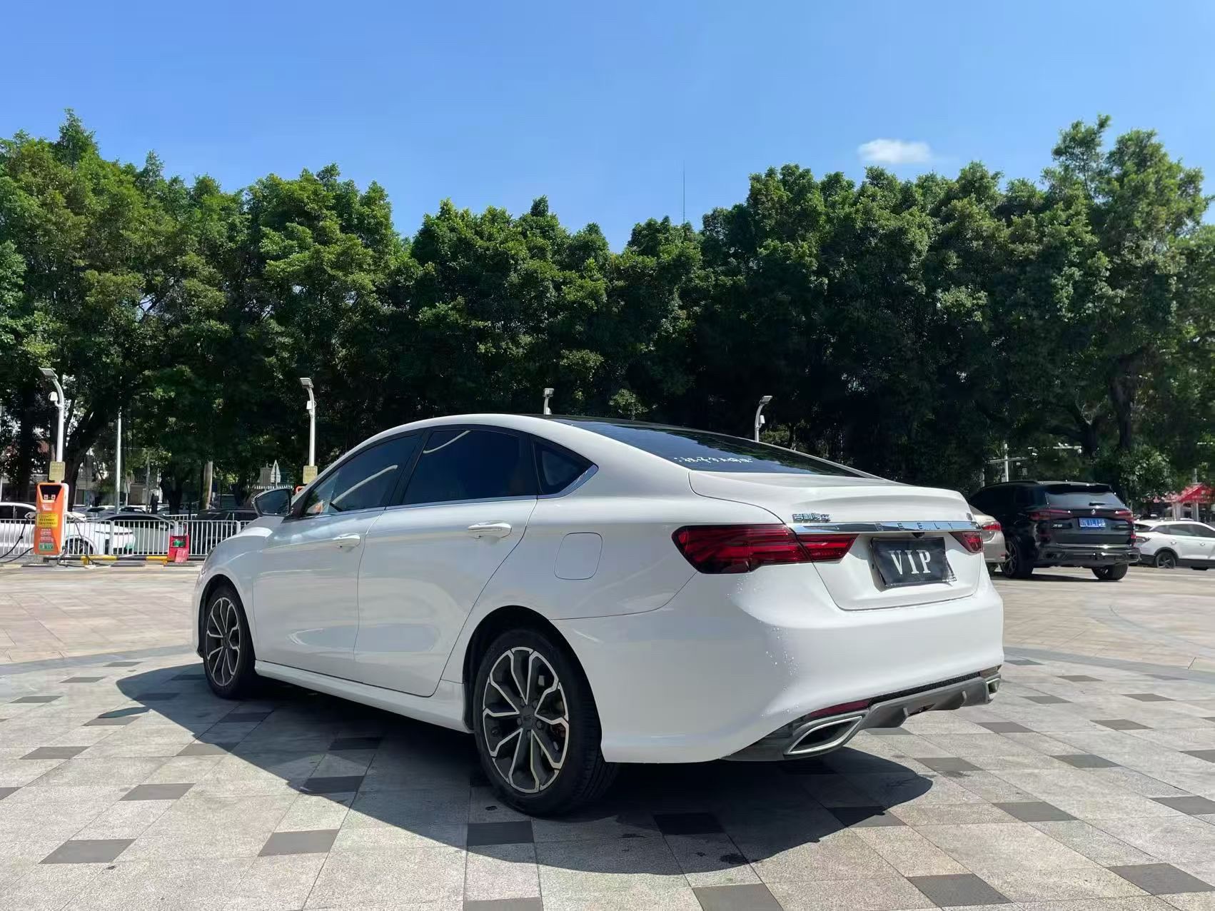 GEELY Binray 2022 car image #9