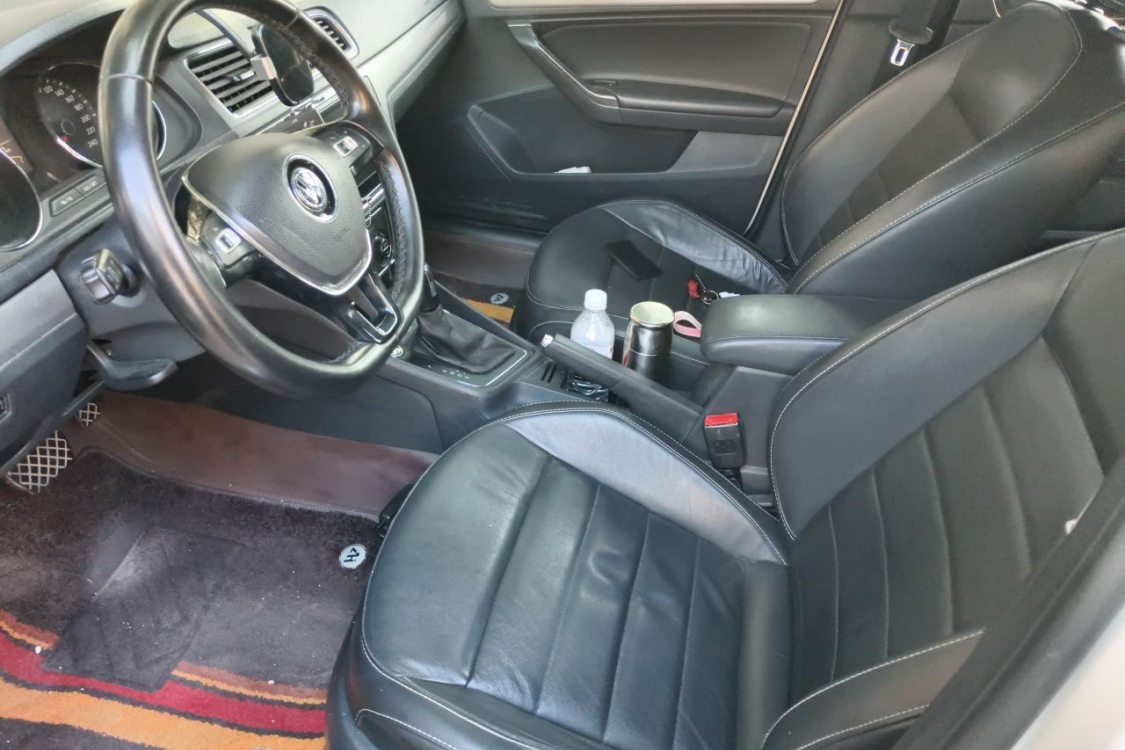 Volkswagen Lavida 2018 car image #18