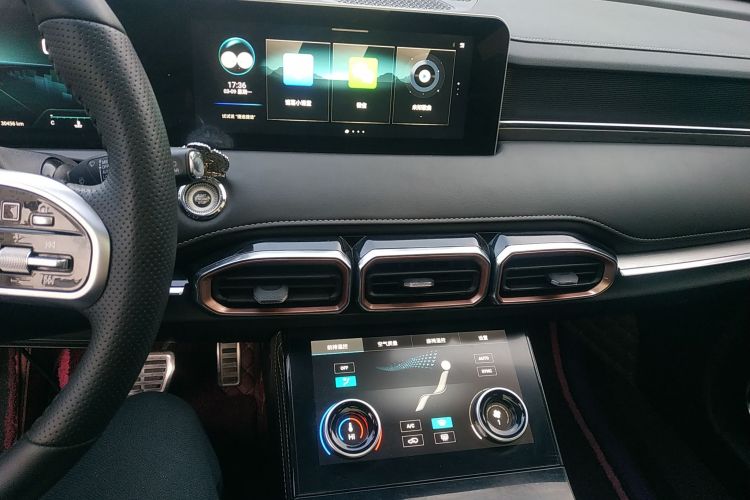 Jetour X70 PLUS 2022 car image #17