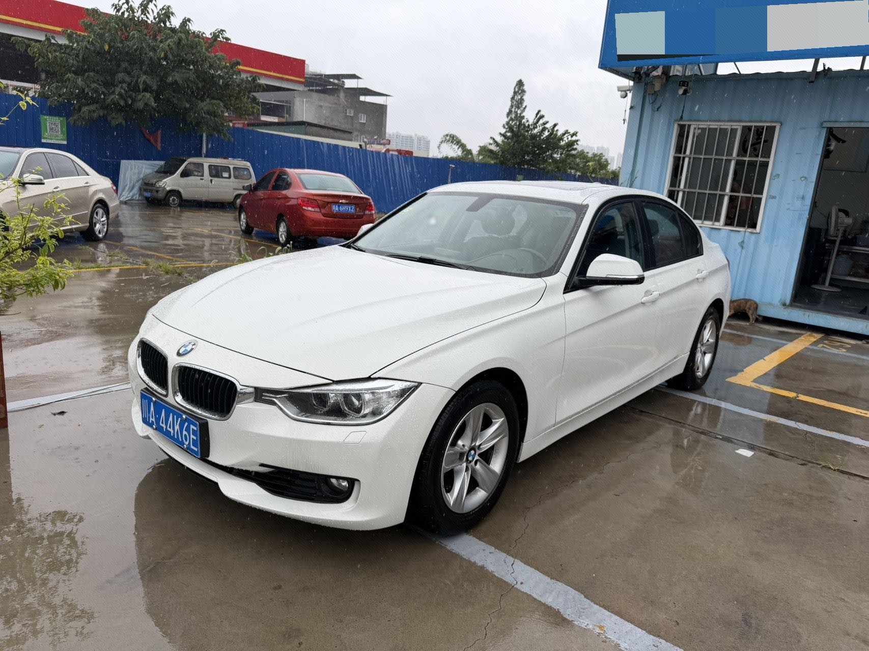 BMW 3 Series 2013 car image 