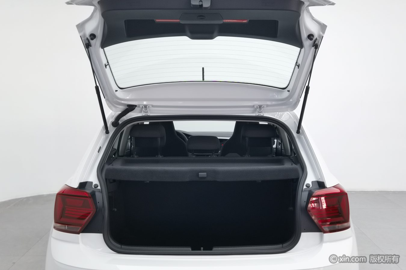 Volkswagen Polo 2023 car image #17