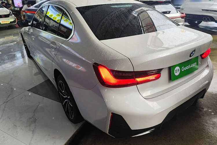 BMW 3 Series 2024 #5 BMW 3 Series 2024 car image #5