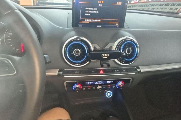 Audi A3 2016 car image #13