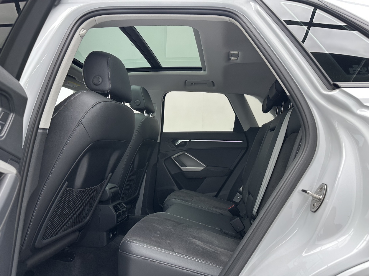Audi Q3 2023 #6 Audi Q3 2023 car image #6