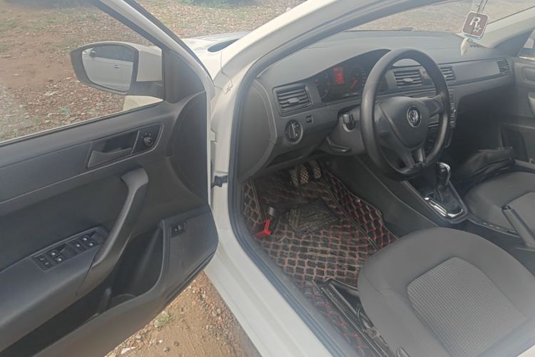 Volkswagen Santana 2019 car image #12