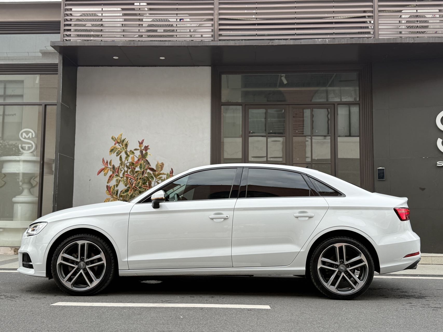 Audi A3 2020 car image #3