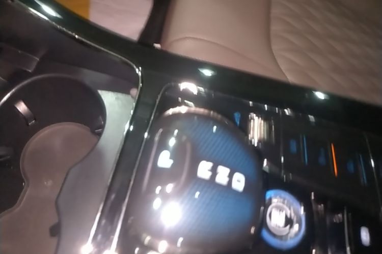 BYD Han 2024 car image #14