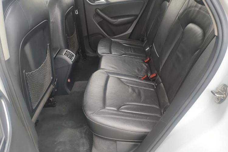 Audi Q3 2016 #17 Audi Q3 2016 car image #17