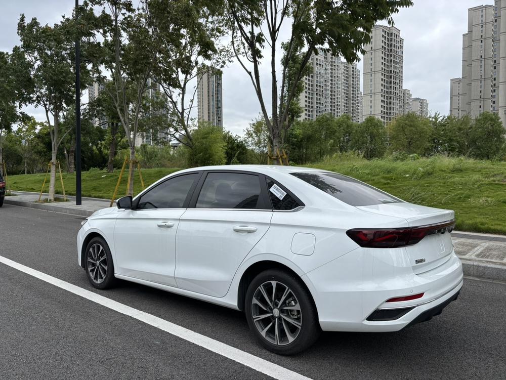 GEELY Emgrand 2024 #9 GEELY Emgrand 2024 car image #9