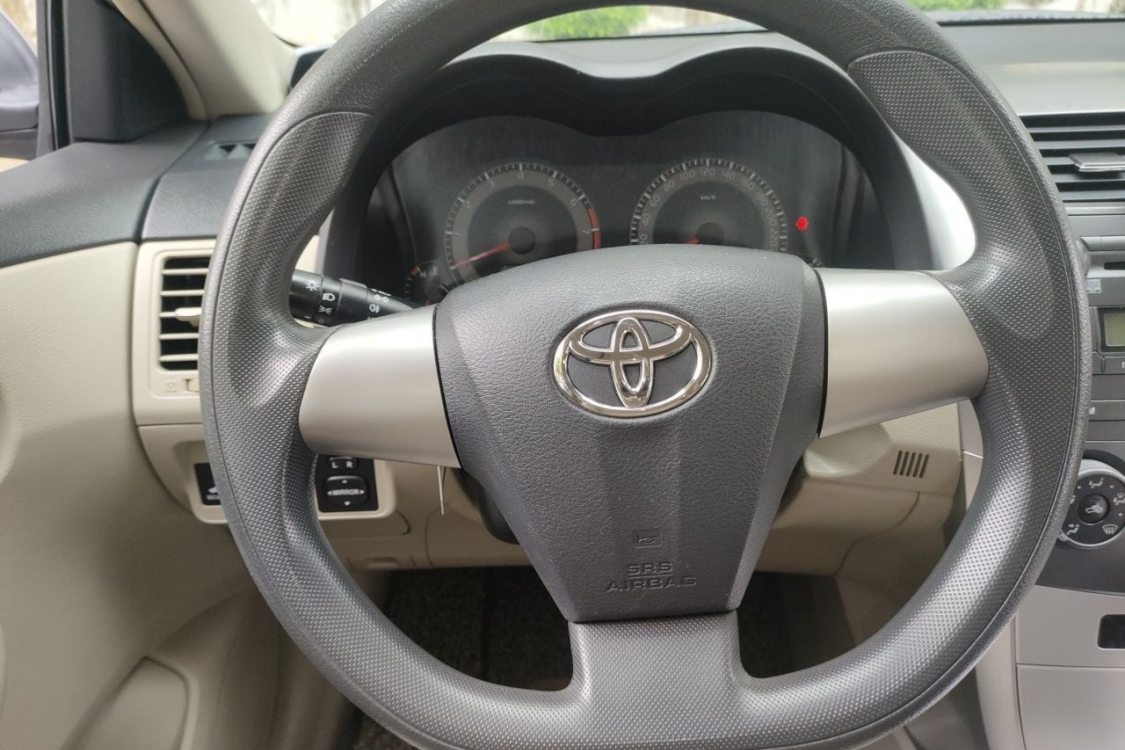 Toyota Corolla 2013 #22 Toyota Corolla 2013 car image #22