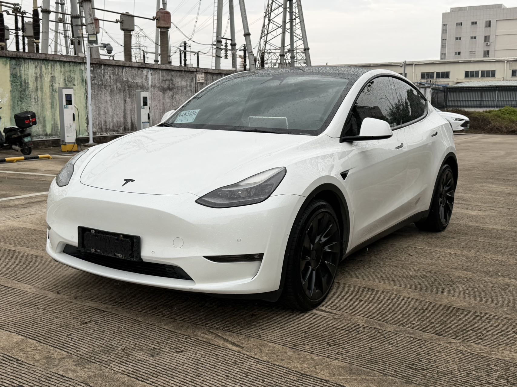 Tesla Model Y 2021 Tesla Model Y 2021 car image