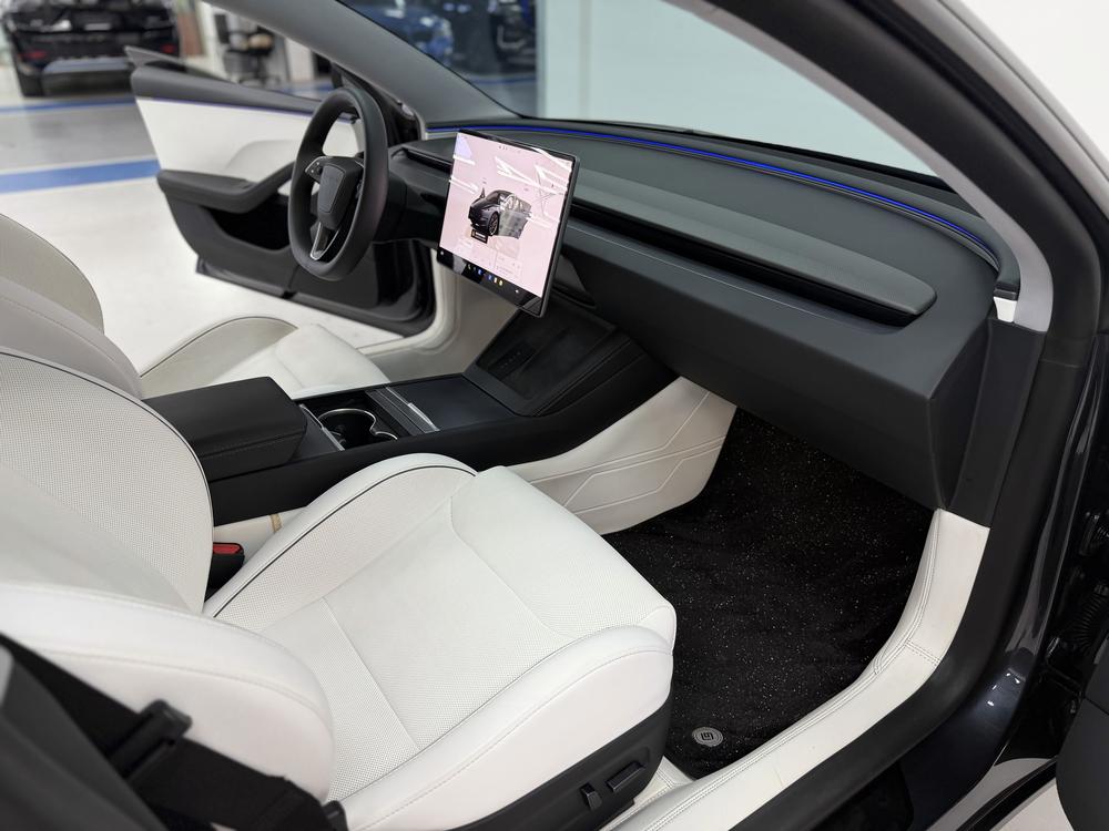 Tesla Model 3 2025 car image #8