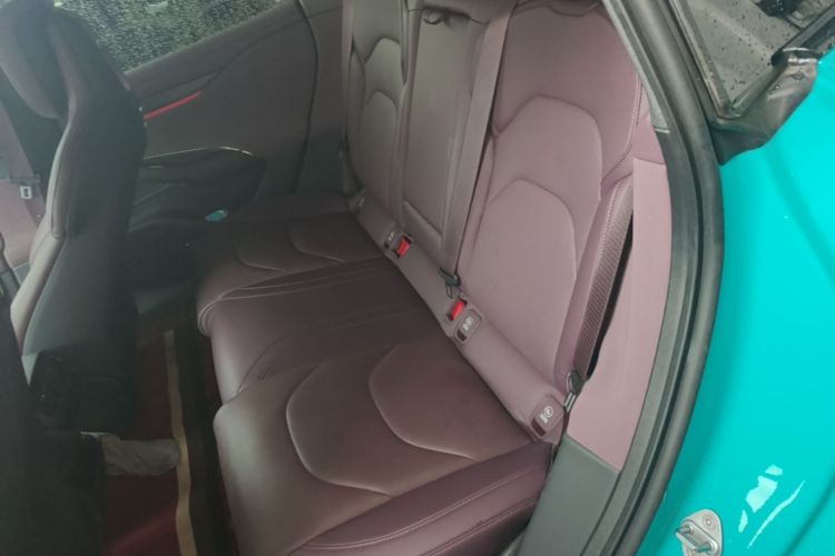 MI SU7 2024 car image #17