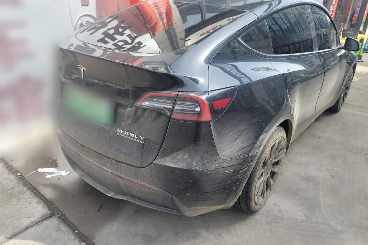 Tesla Model Y 2022 car image #7