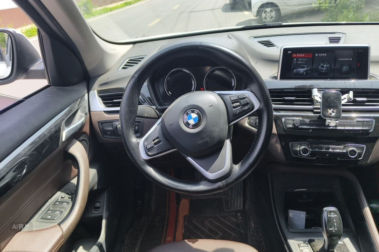 BMW X1 2019 car image #12