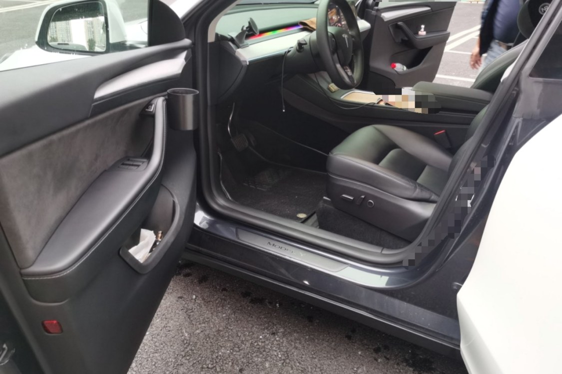 Tesla Model Y 2024 #23 Tesla Model Y 2024 car image #23