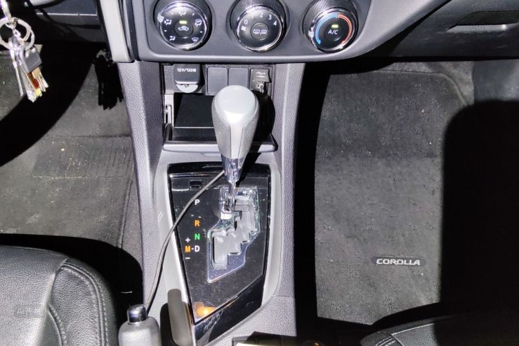 Toyota Corolla 2017 #16 Toyota Corolla 2017 car image #16