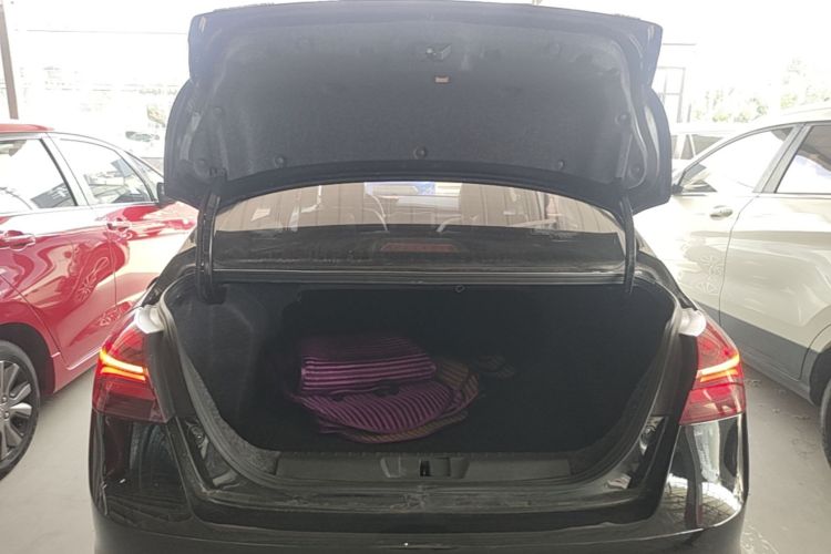 GEELY Emgrand 2019 #19 GEELY Emgrand 2019 صورة سيارة #19