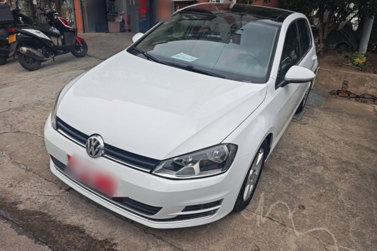 Volkswagen Golf 2016 car image #2