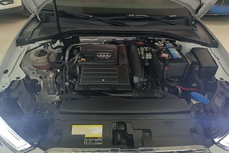 Audi A3 2018 صورة سيارة #20