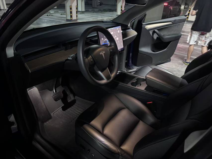 Tesla Model Y 2022 #6 Tesla Model Y 2022 car image #6