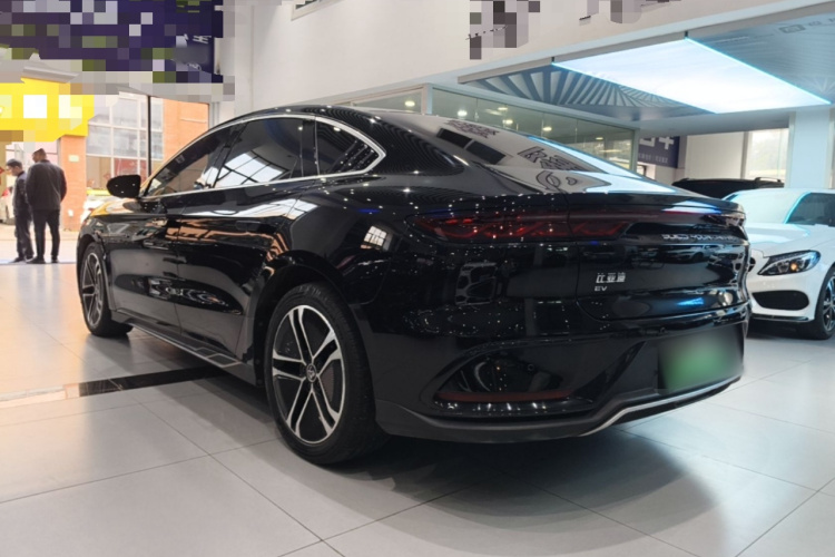 BYD Han 2023 immagine di auto #5