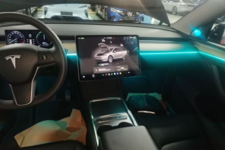 Tesla Model Y 2023 #13 Tesla Model Y 2023 immagine di auto #13