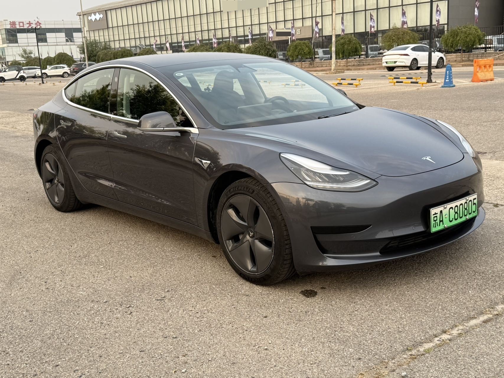 Tesla Model 3 2021 car image #3