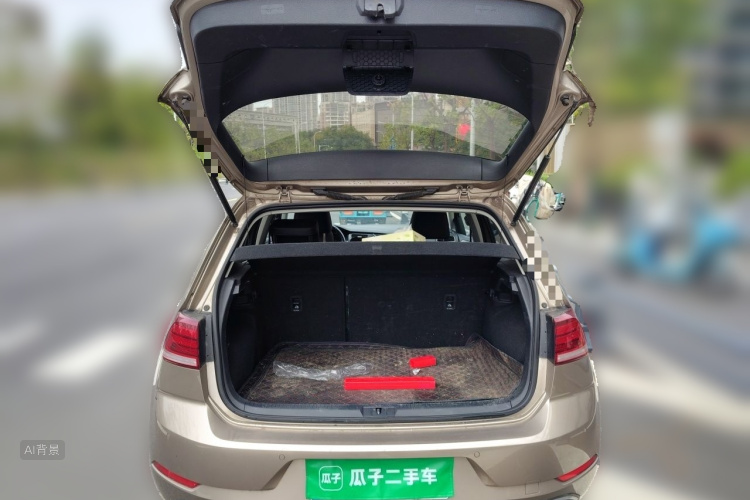 Volkswagen Golf 2020 car image #21