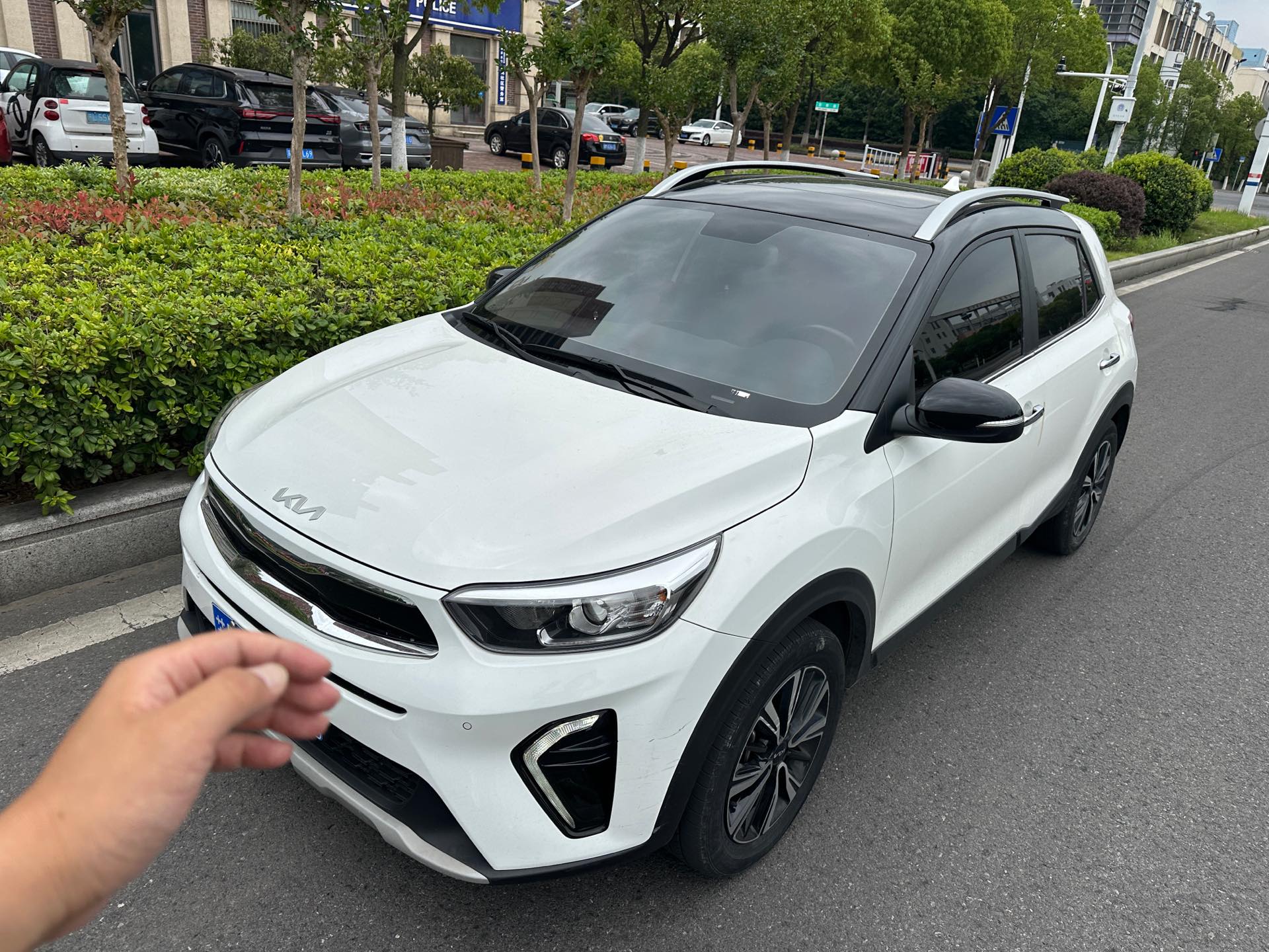 Kia KX1 2024 car image 