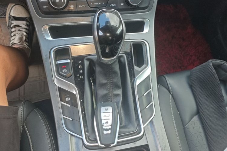 GEELY Emgrand 2021 #14 GEELY Emgrand 2021 car image #14